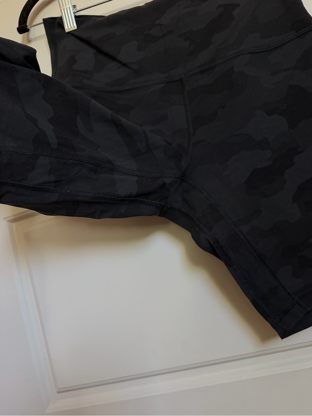 Lululemon Align high rise bike short - Picture 3 of 4
